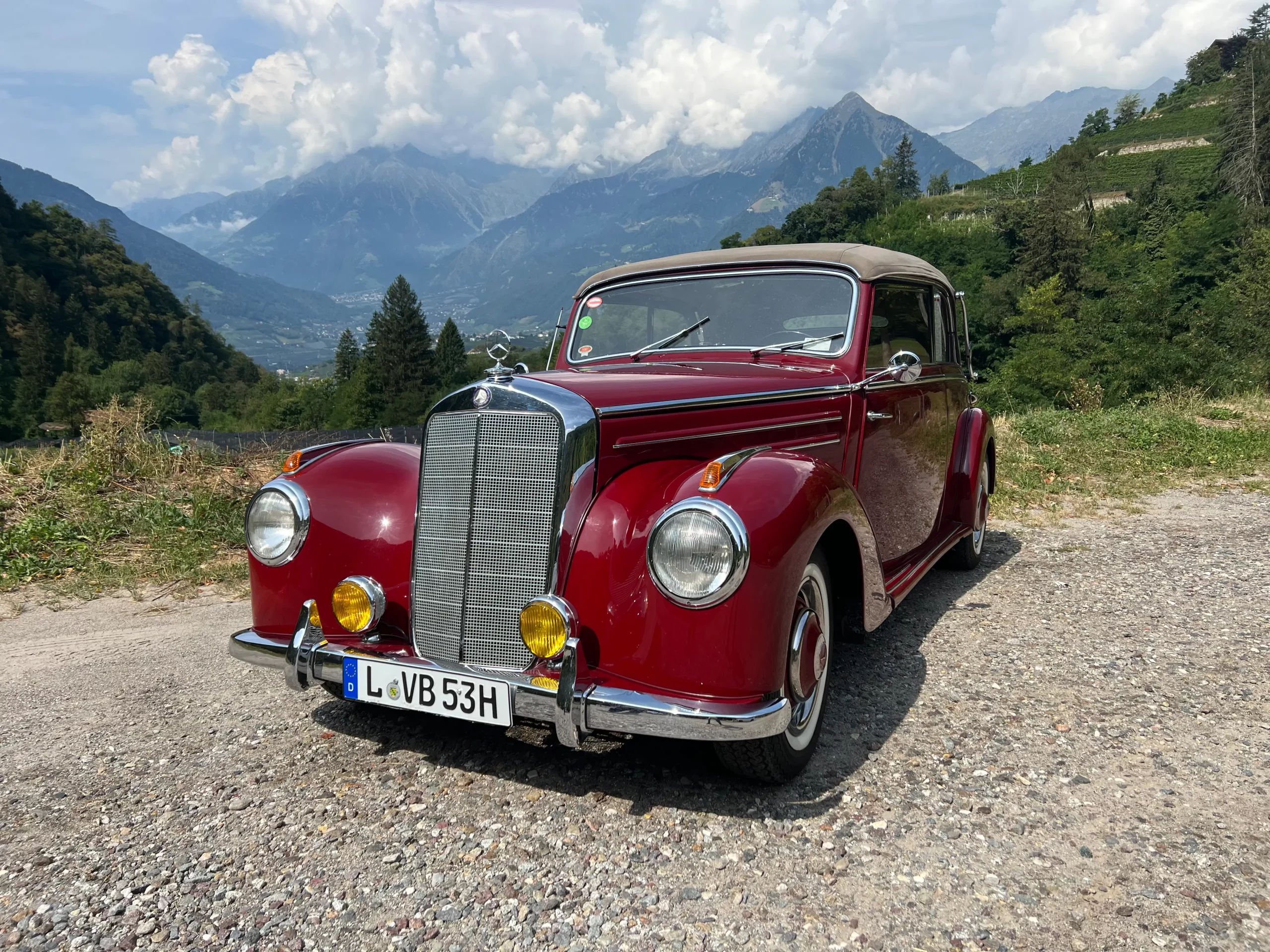 06 – Stoczek – Mercedes-Benz – DB 220 Cabriolet B (W187) *