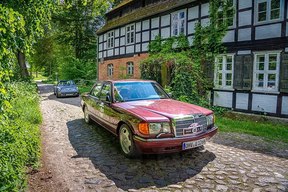 73 – Knuth – Mercedes Benz – 300 SE (W123) *