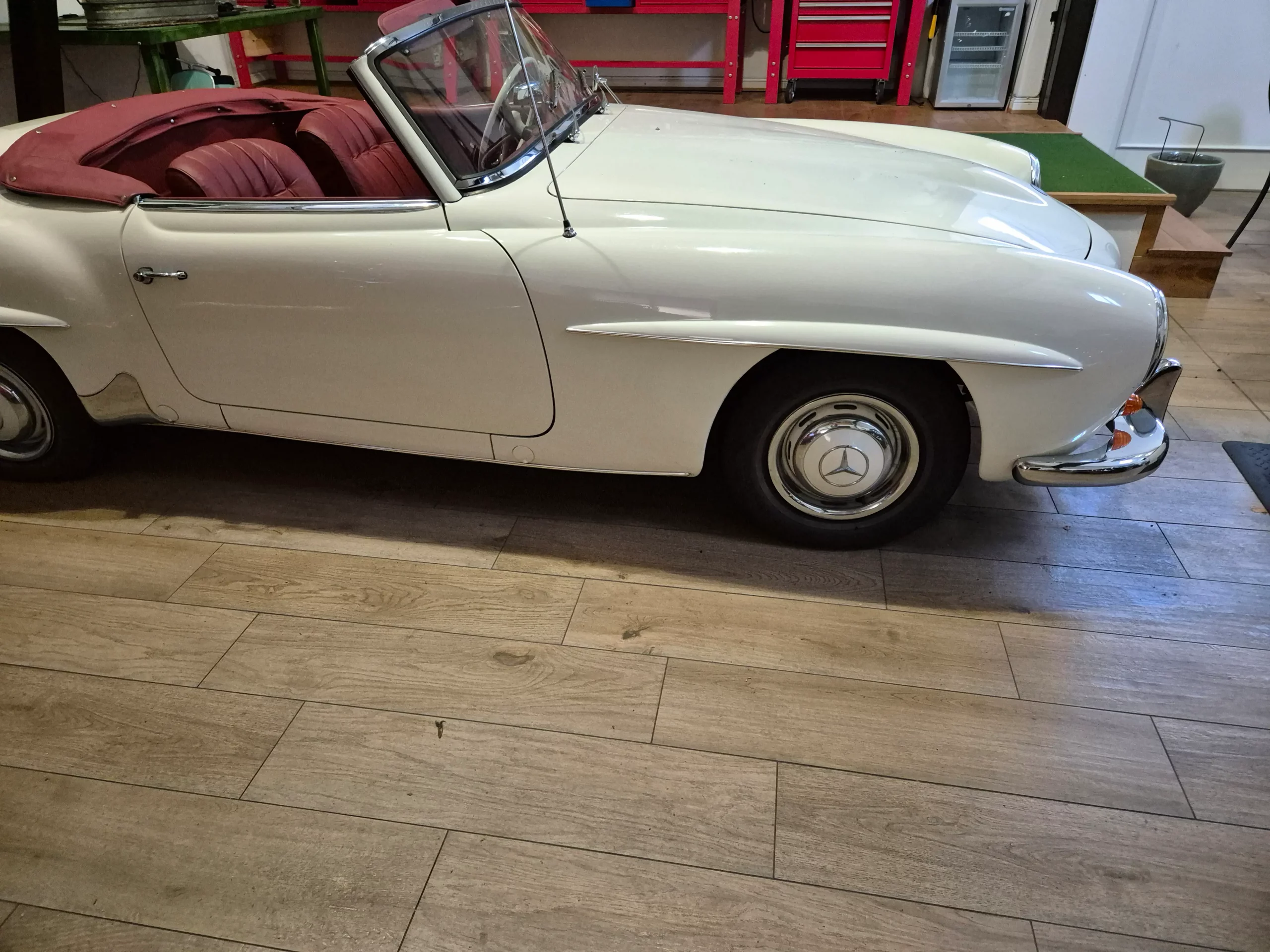 17 – Scholz – Mercedes-Benz – 190 SL *