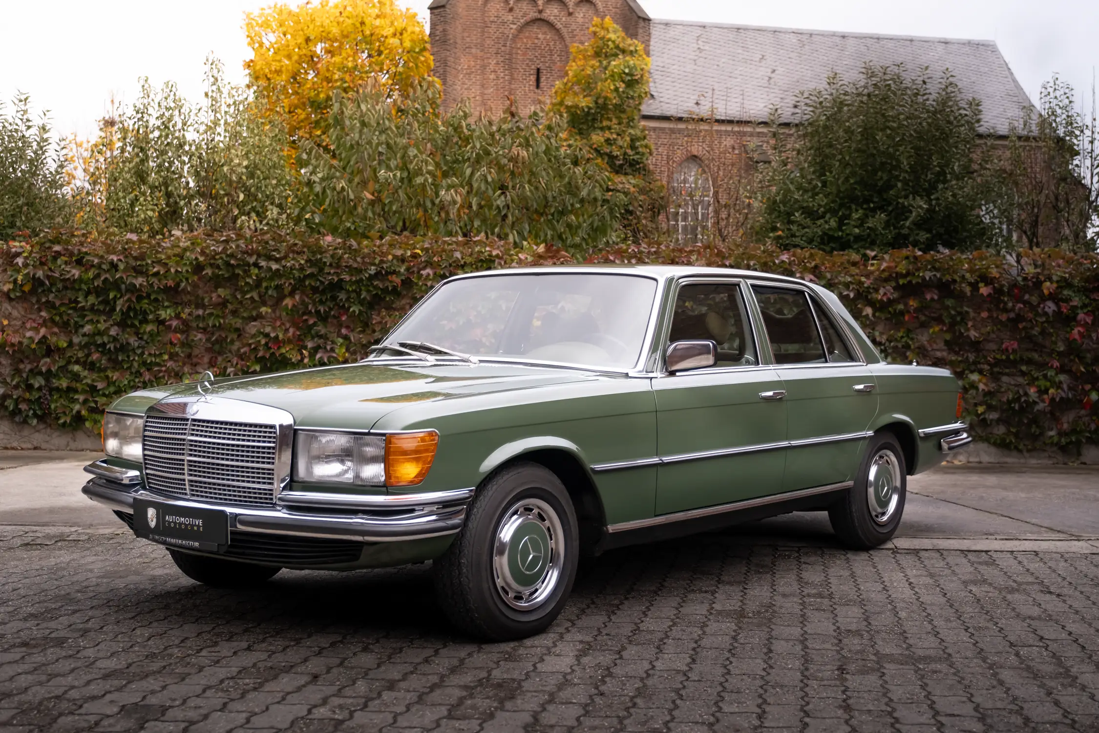 14 – Dzuik – Mercedes-Benz – 280 S *
